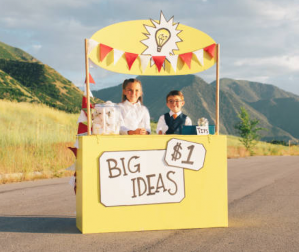 Stand jualan minuman dengan desain retro